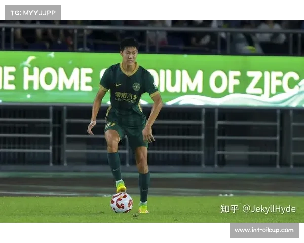 民间足球赛事蓬勃发展，中超俱乐部开展公益青训营